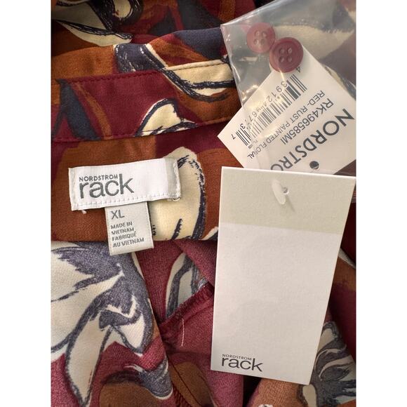 New NORDSTROM RACK Women's Red Floral Casual Button Front Shirt Size XL - Picture 4 of 5